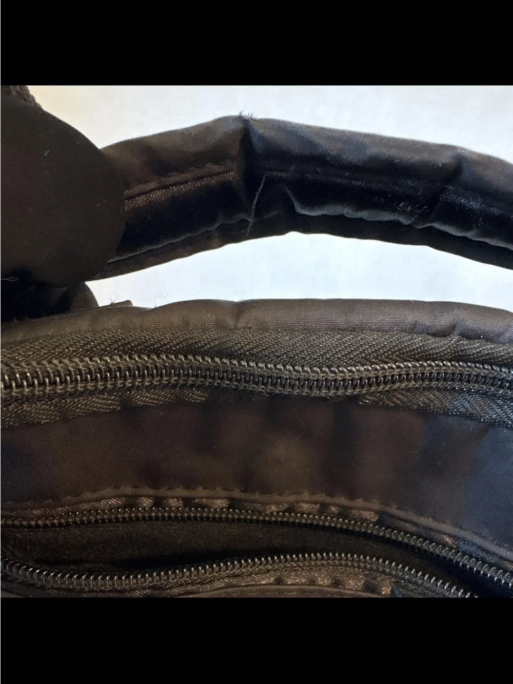 Ju-Ju-Be Black Solid Baby Diaper Bag w/ Adjustable Strap, Zipper, Pockets